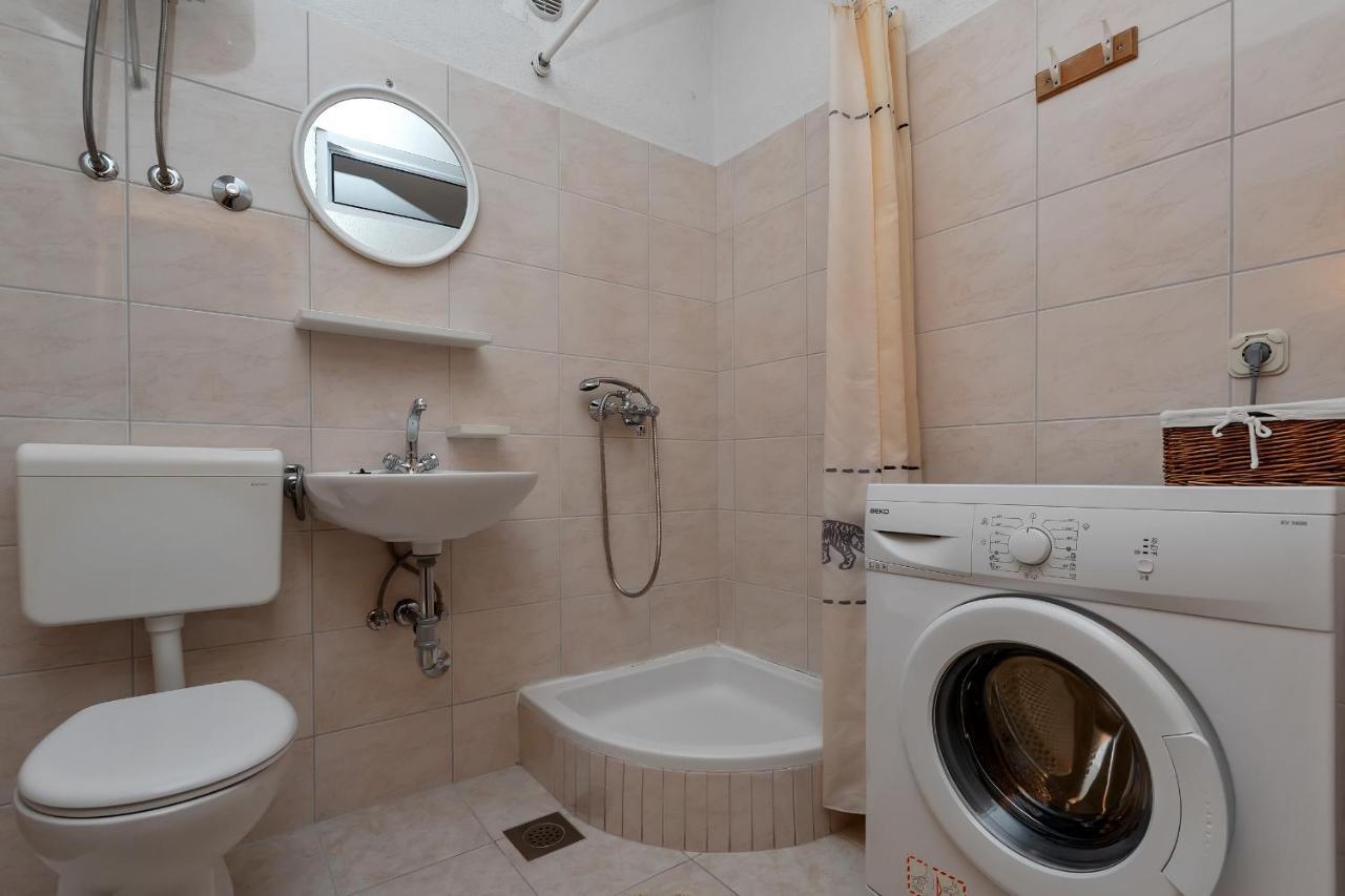 Apartmani Antonela ドラスニセ エクステリア 写真