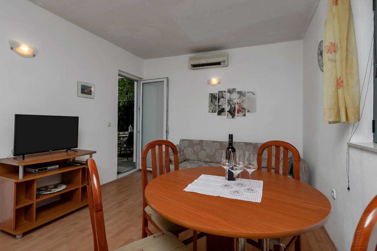 Apartmani Antonela ドラスニセ エクステリア 写真
