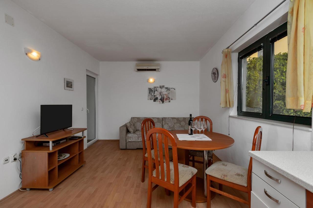 Apartmani Antonela ドラスニセ エクステリア 写真