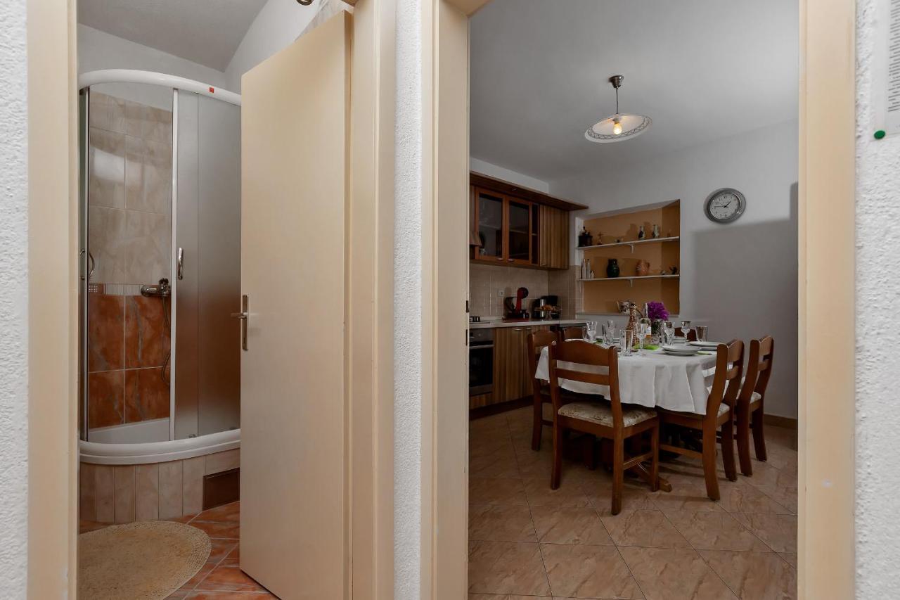 Apartmani Antonela ドラスニセ エクステリア 写真
