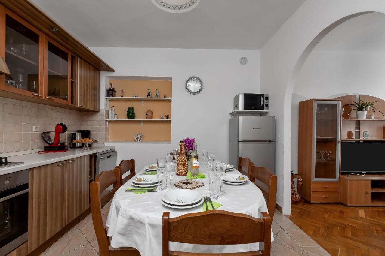 Apartmani Antonela ドラスニセ エクステリア 写真