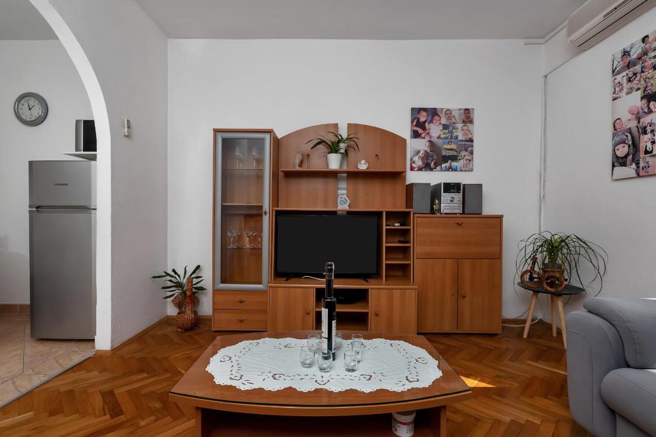Apartmani Antonela ドラスニセ エクステリア 写真